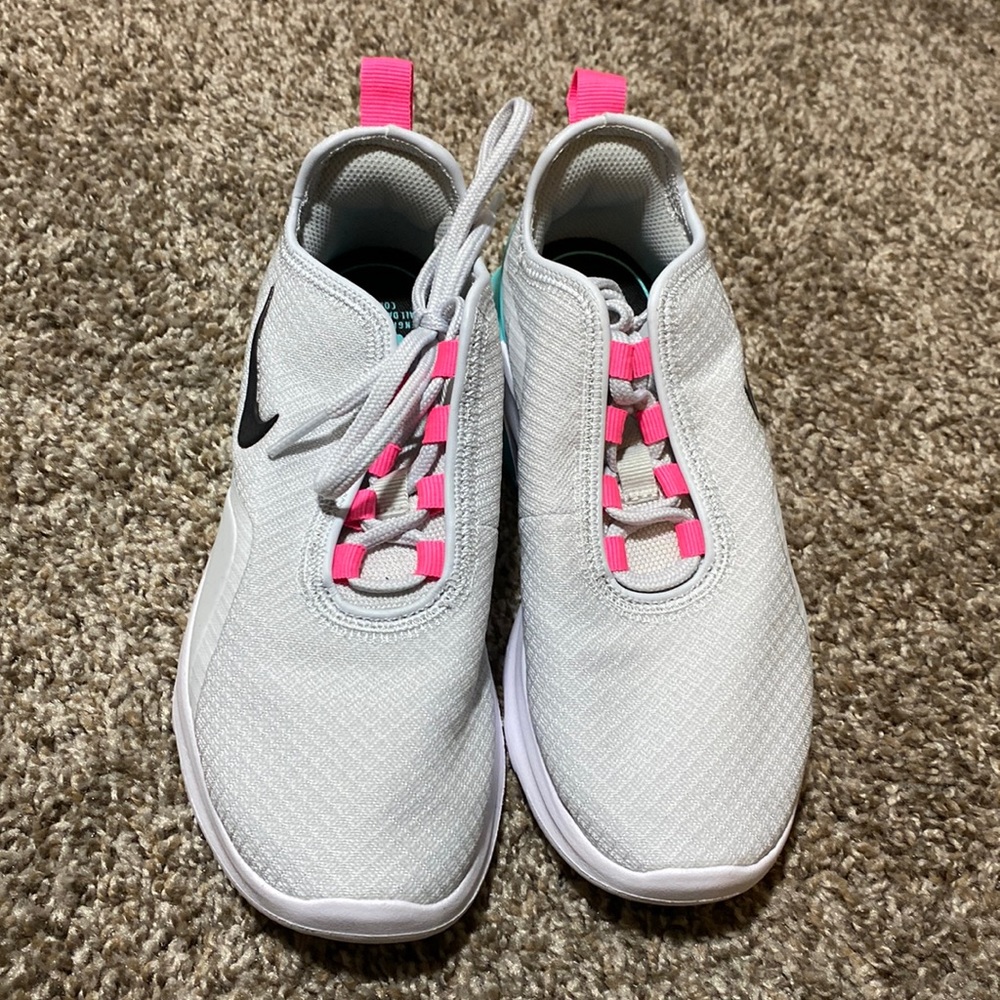 Nike Women's Air Max Motion 2 Running Shoes Size 5